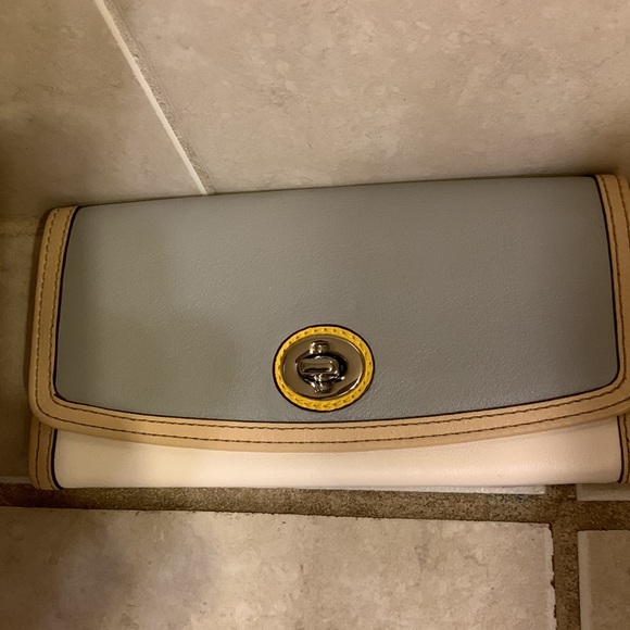 Coach Legacy Colorblock Leather Bag & wallet - Picture 11 of 16